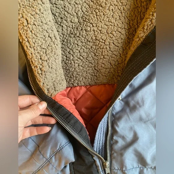 Puffer Jacket - Picture 3 of 6